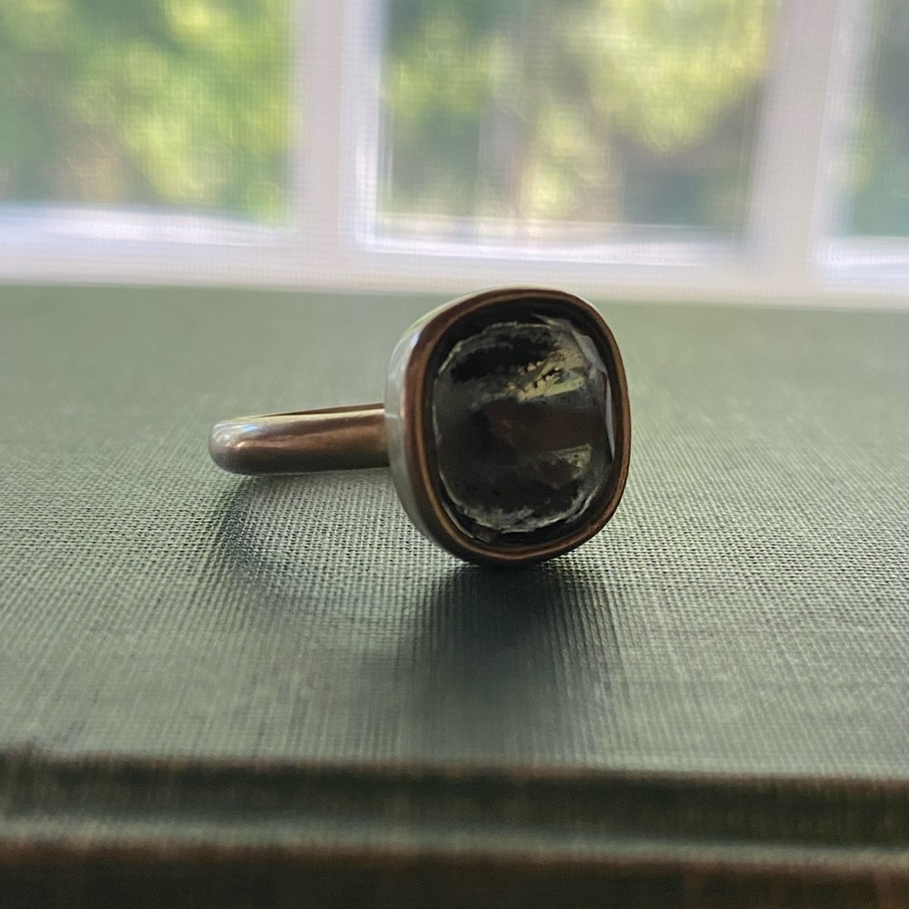 Brushed gold ring
